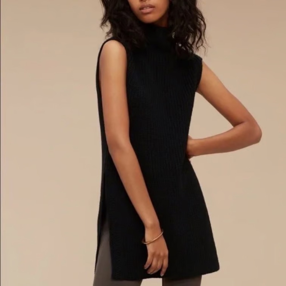 91- WILFRED Aritzia Durandal Wool Longline Turtleneck Sleeveless sweater sizeS